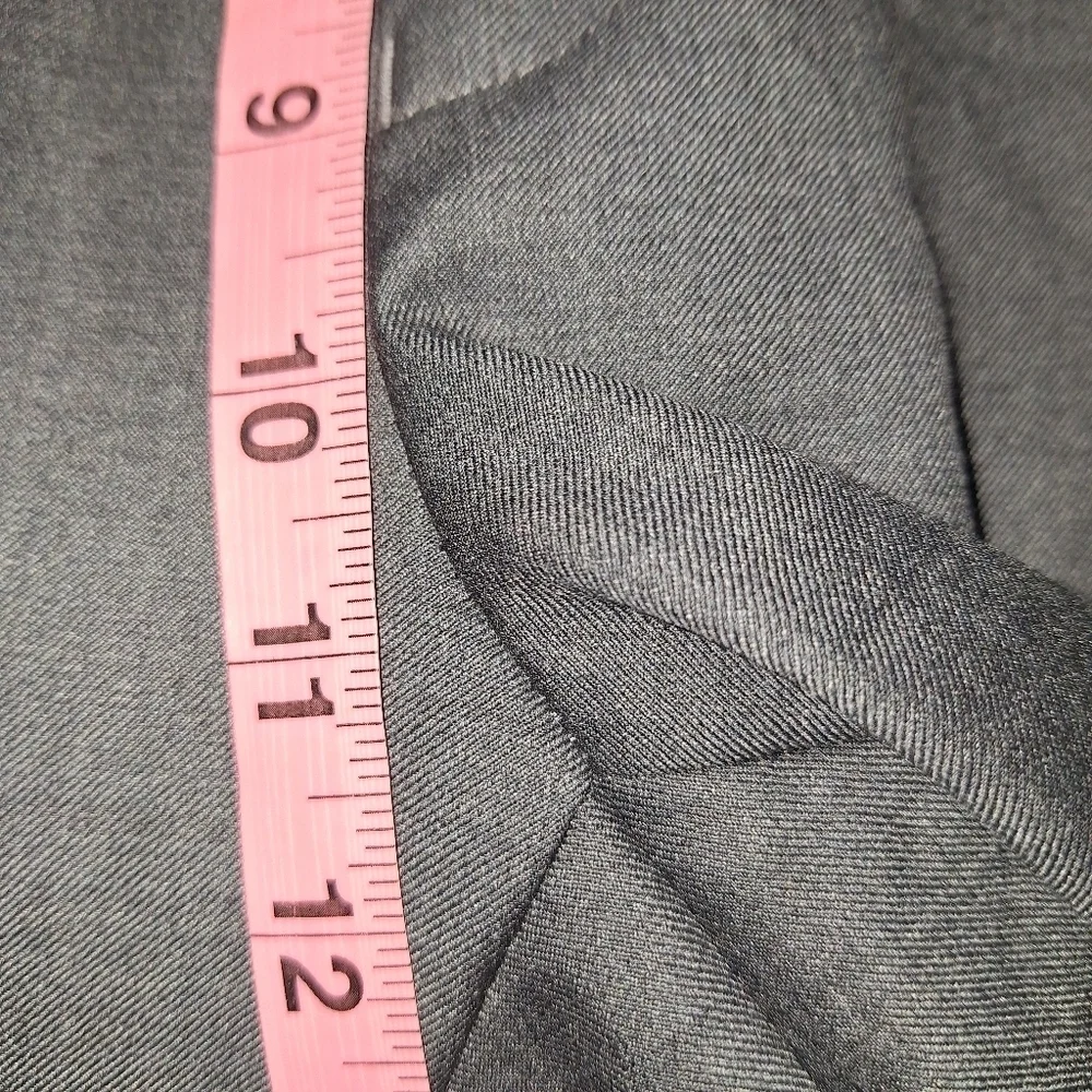 Lauren Ralph Lauren Men's Wool Blend Tan Pants In A Size 38×31. EUC.